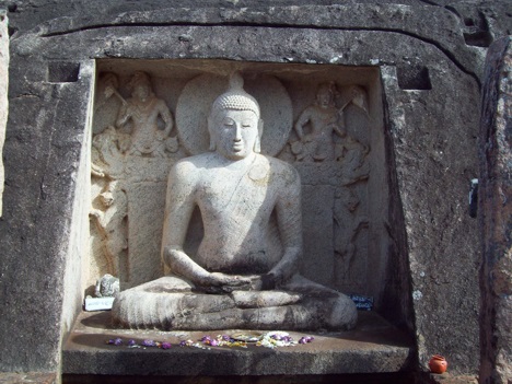 Thanthirimale Samadhi Statue